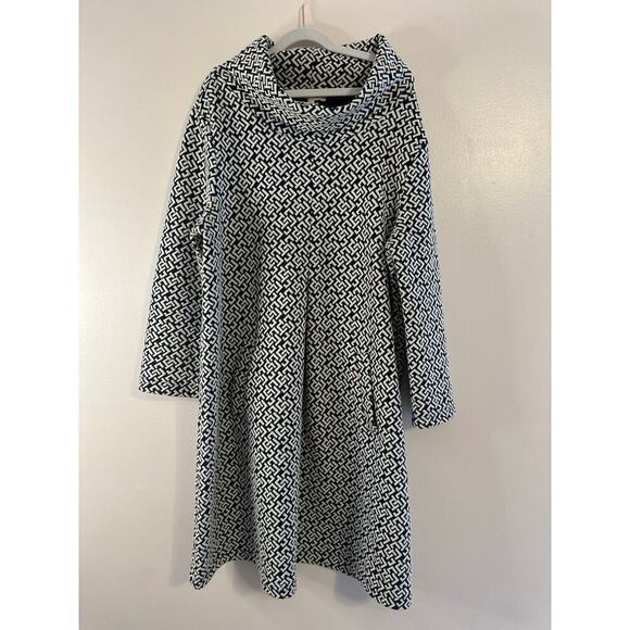 Tyler Boe Dresses & Skirts - Tyler Boë 3/4 Length Sleeve Kristen Preppy Navy Greek Key Pleated Knit Dress Med